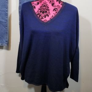 3 💝 for $25 Simply Vera Wang Blue and Black Top